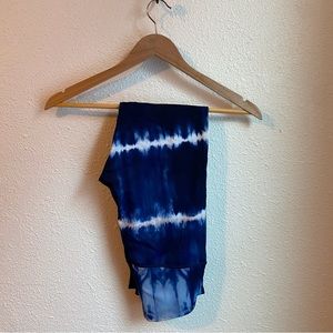 ZYIA Chrysalis Streamline Tie Dye Leggings Sz 6-8 Blue and White NWT